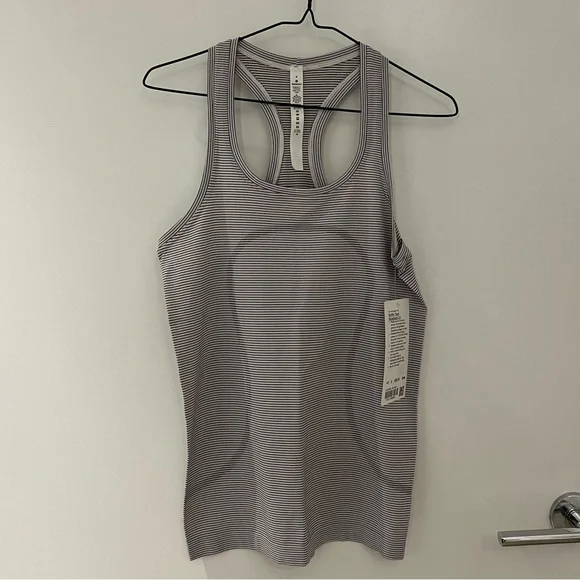 Lululemon Swiftly Racerback 2.0 - Picture 5 of 10